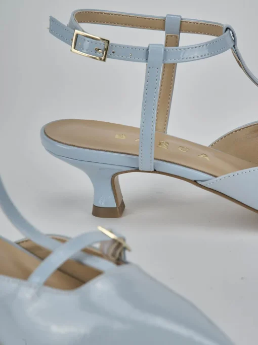 Décolleté e slingback tacco 4cm vernice azzurro