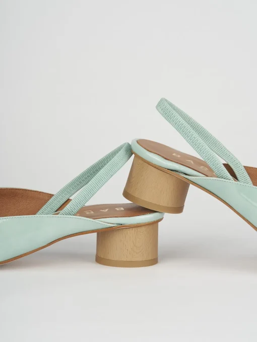 Décolleté e slingback tacco 4cm vernice azzurro