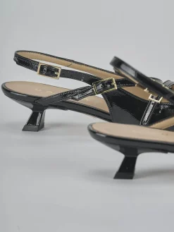 Décolleté e slingback tacco 4cm vernice nero