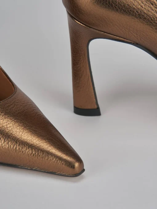 Décolleté e slingback tacco 10cm pelle bronzo