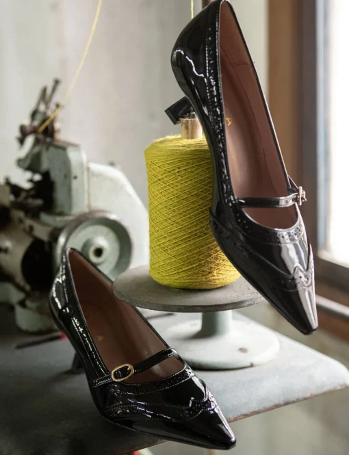 Décolleté e slingback tacco 6cm vernice nero