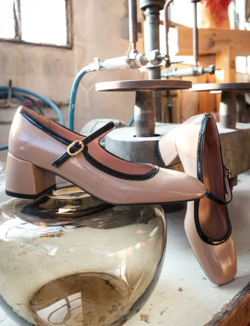 Décolleté e slingback tacco 5cm vernice beige