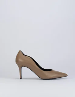 Decolte tacco 9 cm beige pelle