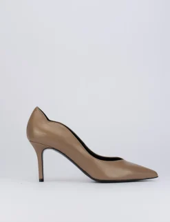 Decolte tacco 9 cm beige pelle