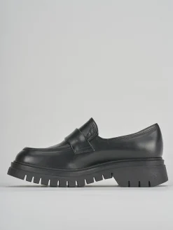 Mocassini tacco 2cm pelle nero