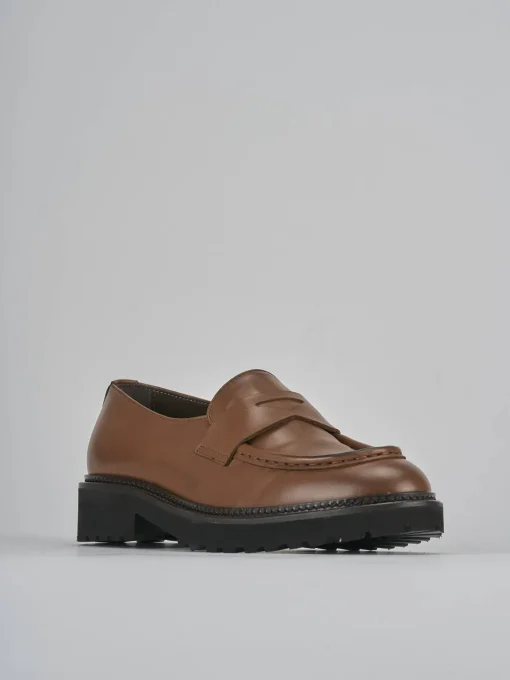Mocassini tacco 2cm pelle marrone
