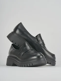 Mocassini tacco 2cm pelle nero