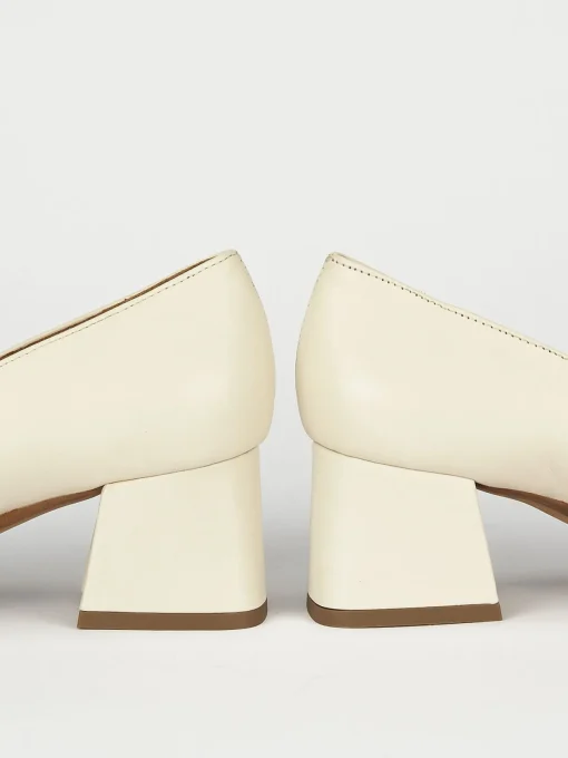 Mocassini tacco 5cm pelle beige