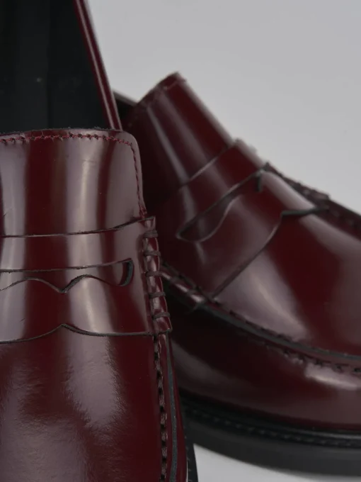 Mocassini tacco 2cm pelle bordo'