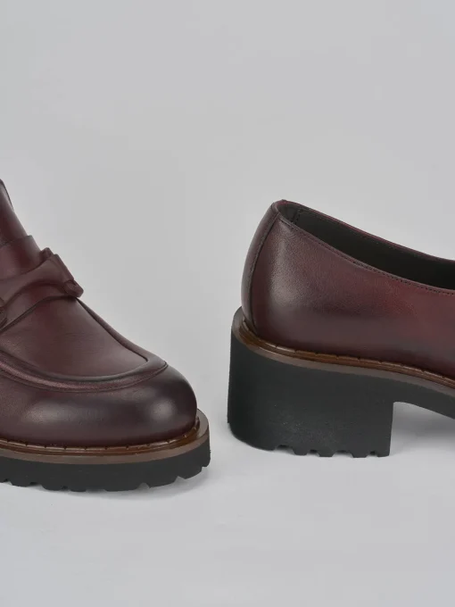Mocassini tacco 5cm pelle bordo'