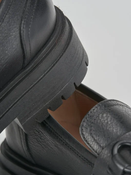 Mocassini tacco 2cm pelle nero