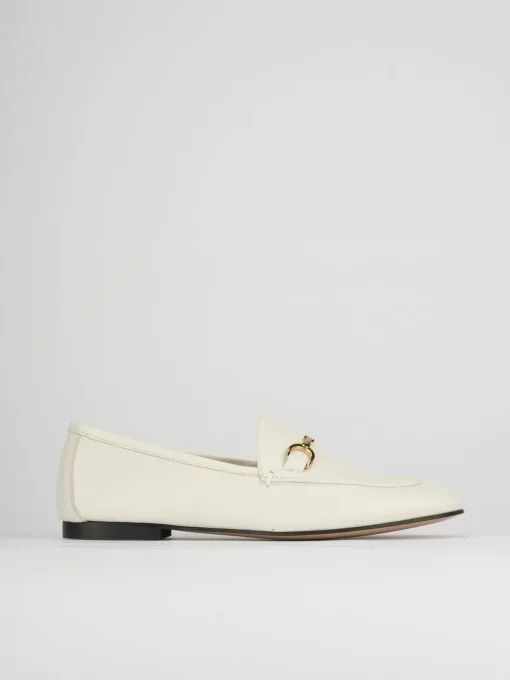 Mocassino tacco 1 cm beige pelle