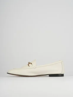 Mocassino tacco 1 cm beige pelle