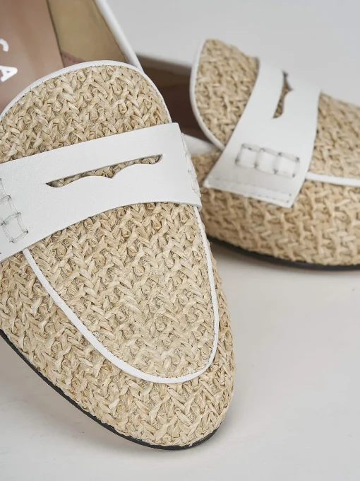 Mocassino tacco 1 cm beige pelle