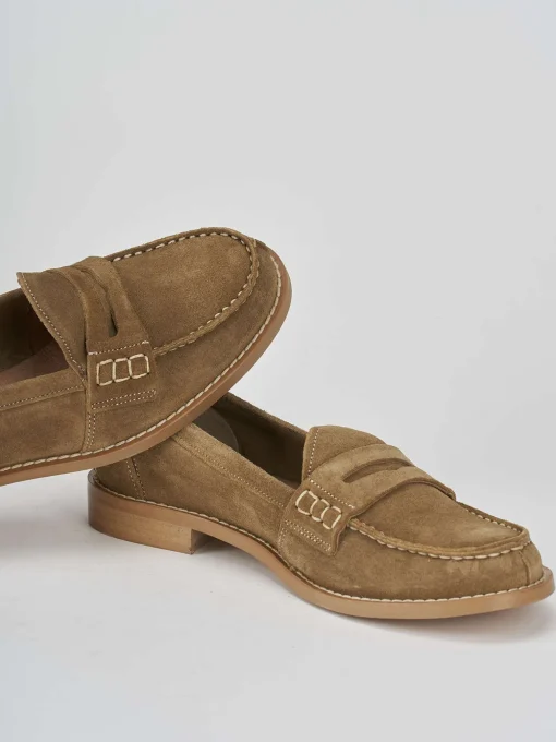 Mocassino tacco 2 cm beige camoscio