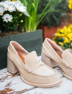Mocassino tacco 6 cm beige camoscio