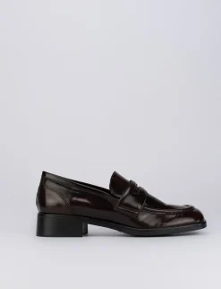 Mocassino tacco 2 cm bordo' pelle