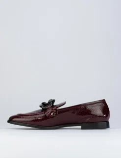 Mocassino tacco 1 cm bordo' vernice