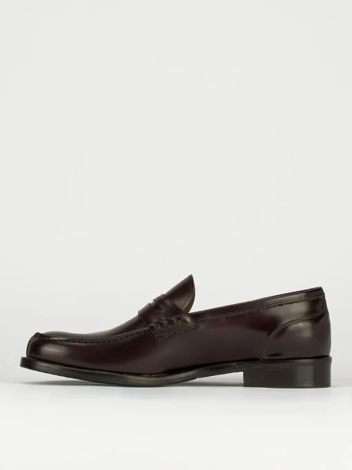 Mocassino tacco 2 cm bordo' pelle