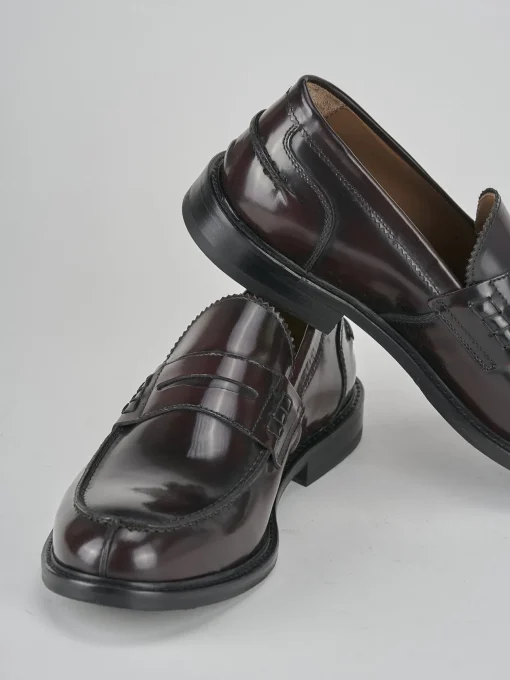 Mocassino tacco 2 cm bordo' pelle