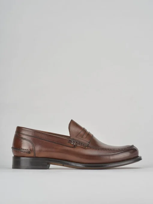 Mocassino tacco 2 cm marrone pelle