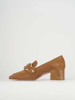 Mocassino tacco 6 cm marrone camoscio