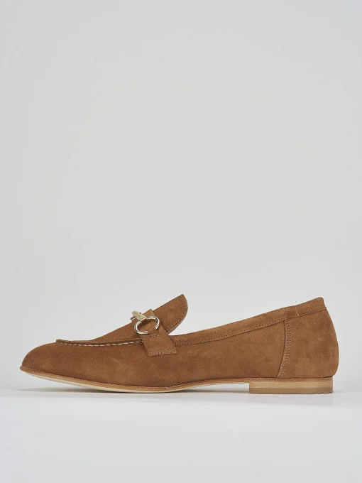 Mocassino tacco 1 cm marrone camoscio