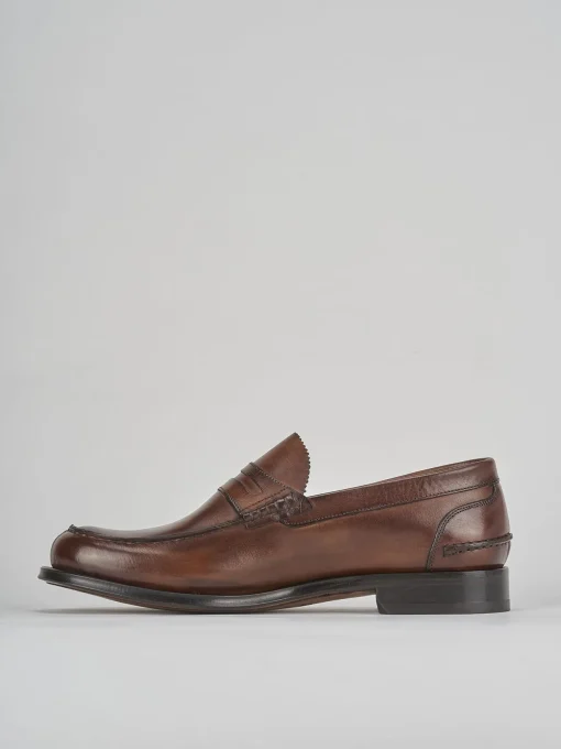 Mocassino tacco 2 cm marrone pelle