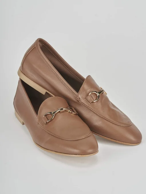 Mocassino tacco 1 cm marrone pelle