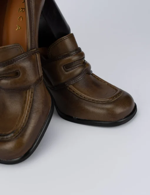 Mocassino tacco 9 cm marrone pelle
