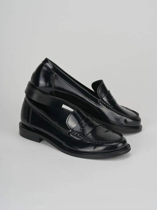 Mocassino tacco 2 cm nero pelle