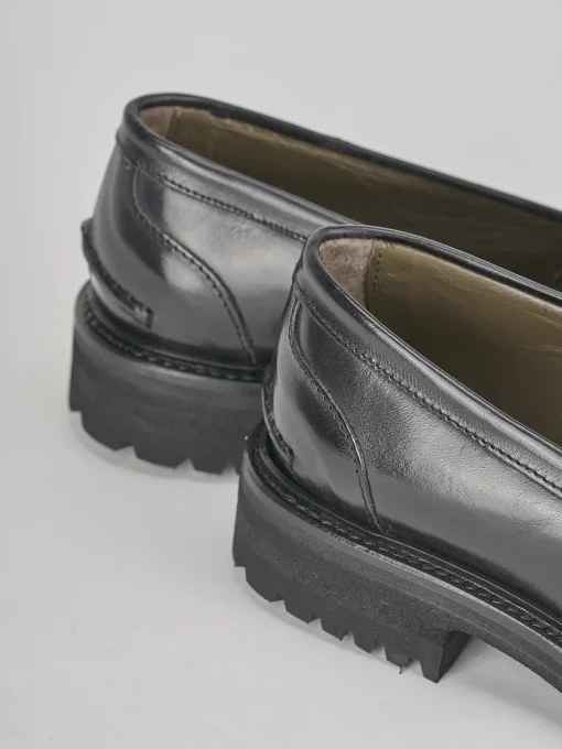 Mocassino tacco 1cm nero pelle