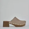 Sabot tacco 5 cm beige camoscio
