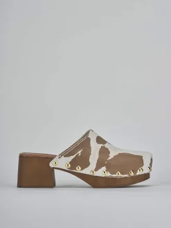 Sabot tacco 5 cm marrone camoscio