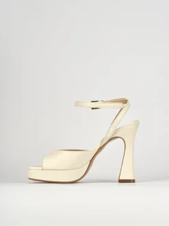 Sandalo tacco 10 cm bianco pelle