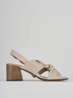 Sandalo tacco 5 cm beige pelle