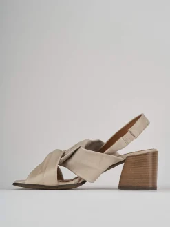 Sandalo tacco 5 cm beige pelle