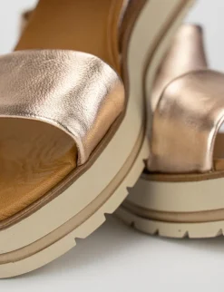Sandalo tacco 1 cm bronzo pelle