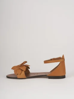 sandalo tacco 1 cm cuoio
