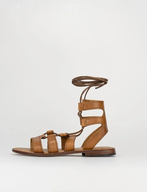 Sandalo tacco 1 cm marrone pelle