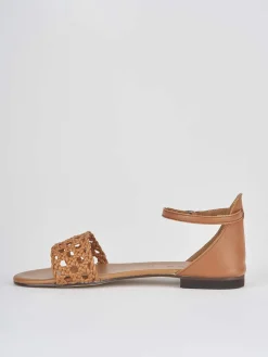 Sandalo tacco 1 cm marrone pelle