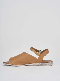 Sandalo tacco 1 cm marrone pelle
