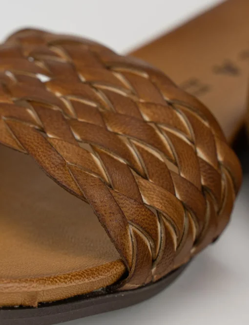 Sandalo tacco 1 cm marrone pelle