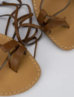 Sandalo tacco 1 cm marrone pelle