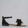 Sandalo tacco 1 cm nero camoscio