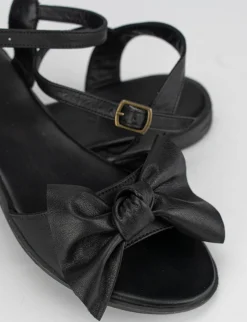 Sandalo tacco 1 cm nero pelle