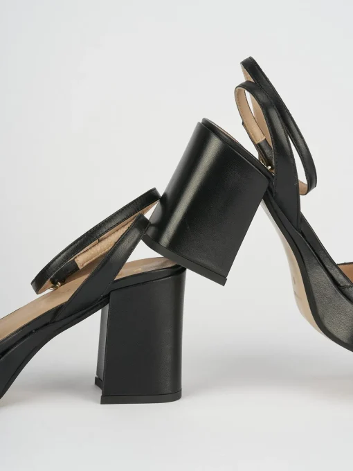 Sandalo tacco 7 cm nero pelle