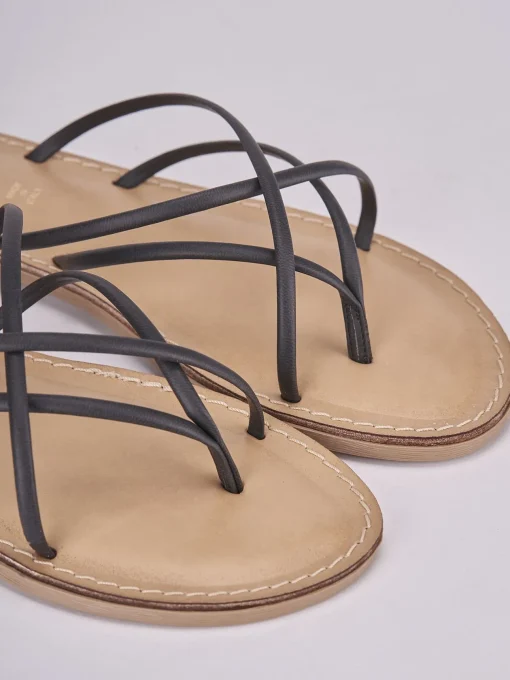 Sandalo tacco 1 cm nero pelle