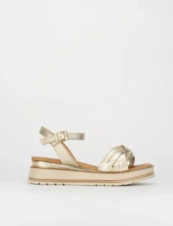 Sandalo zeppa 1 cm oro pelle