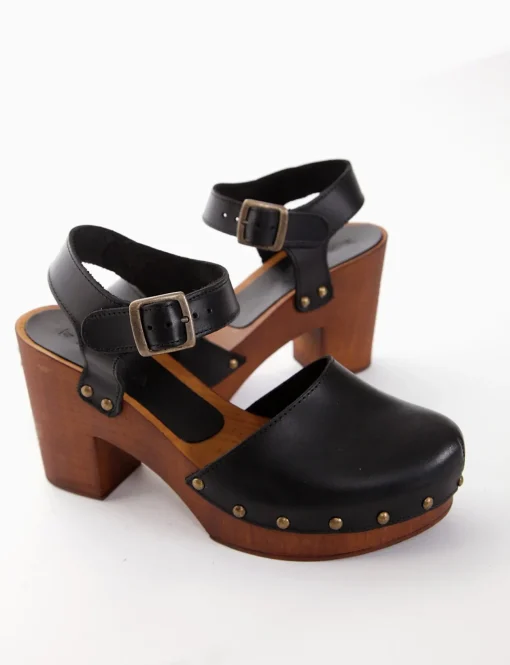 Sandalo zoccolo tacco 7cm con plateaux nero
